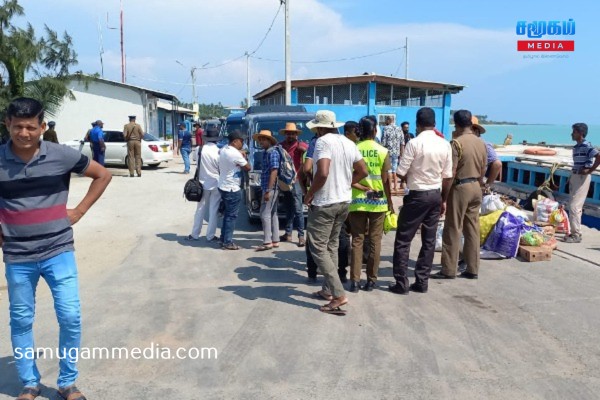 யாழ். நெடுந்தீவு கூட்டுப்படுகொலை...! கொலையாளி தொடர்பில் பொலிஸார் வெளியிட்ட தகவல்! samugammedia 